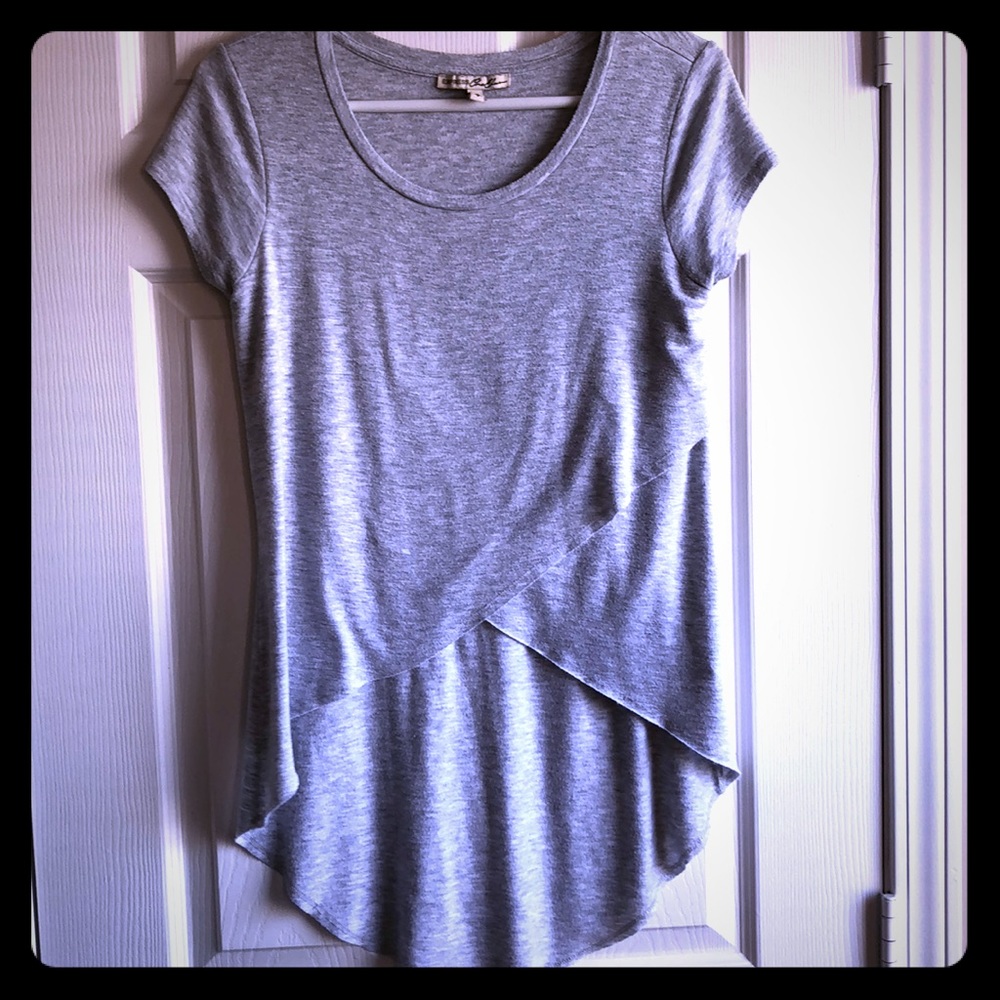 Express high-low tee